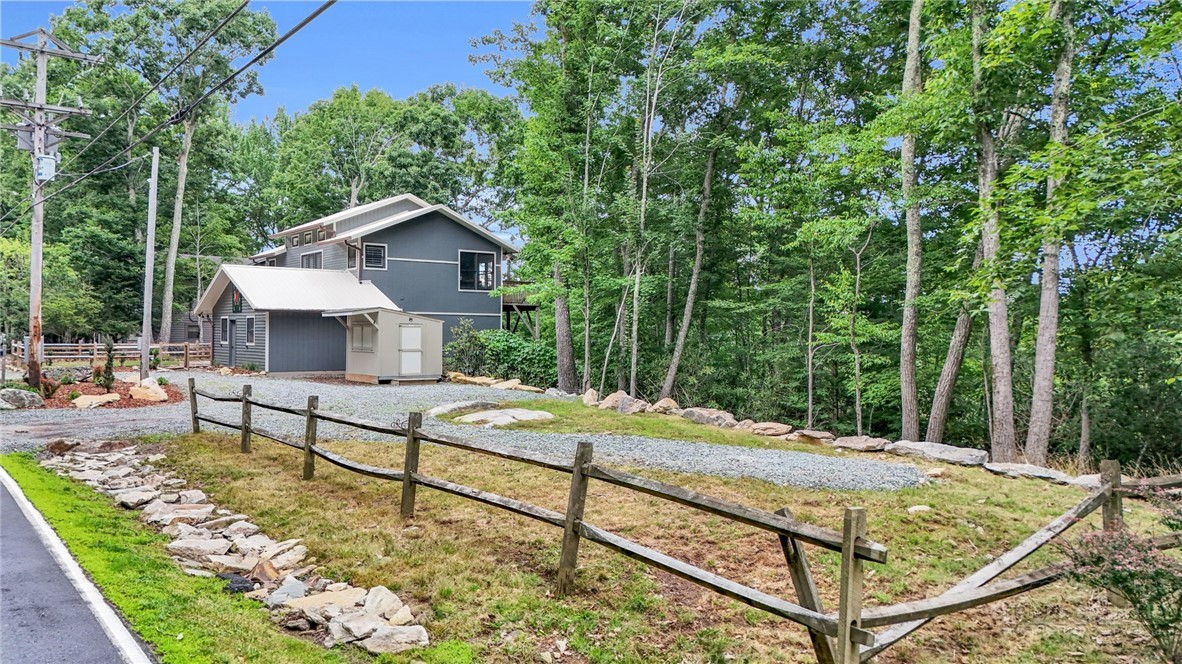 710 Pine Ridge Road Property Photo 3