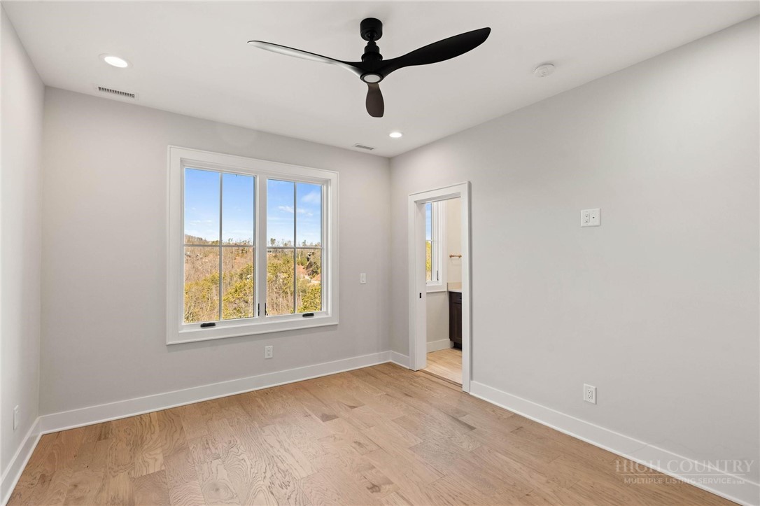 353 Calico Court Property Photo 27