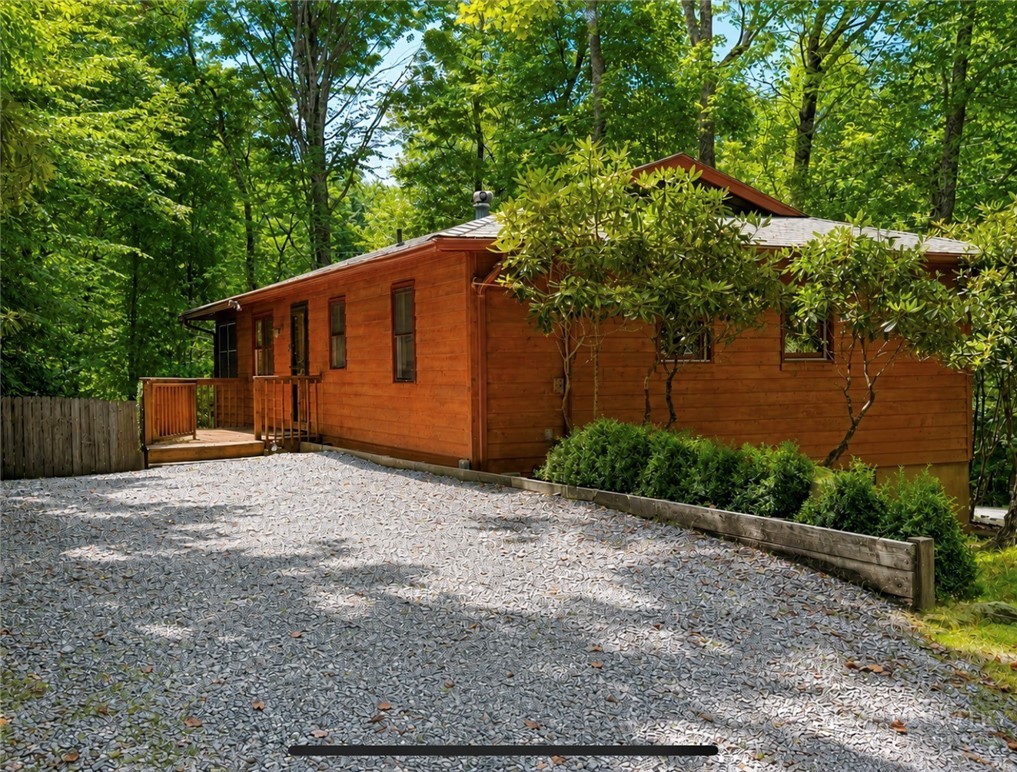 900 Charter Hills Road Property Photo 1