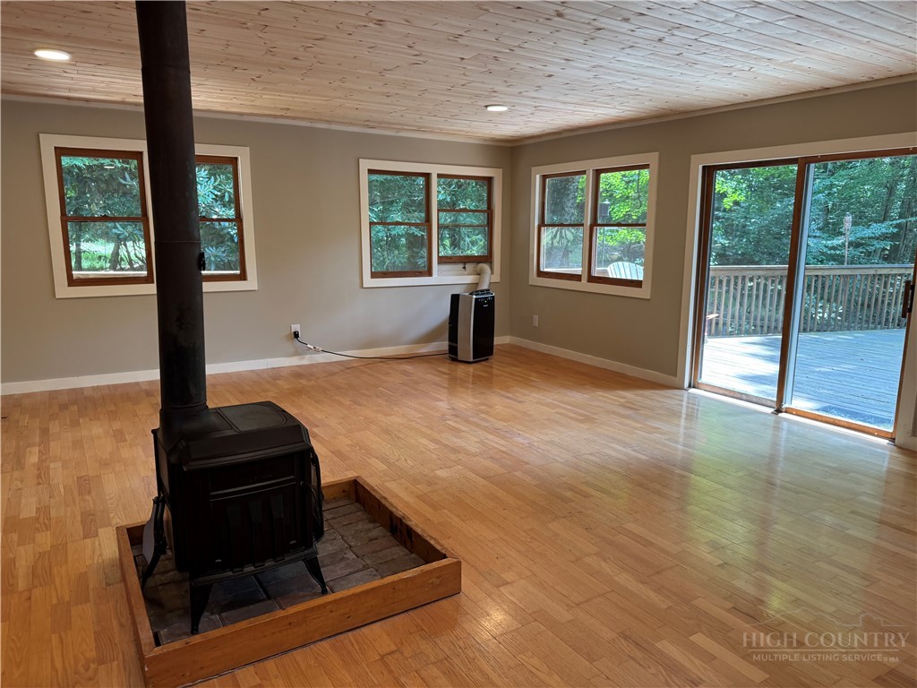 900 Charter Hills Road Property Photo 4