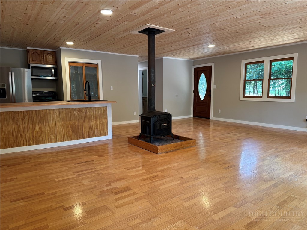 900 Charter Hills Road Property Photo 6