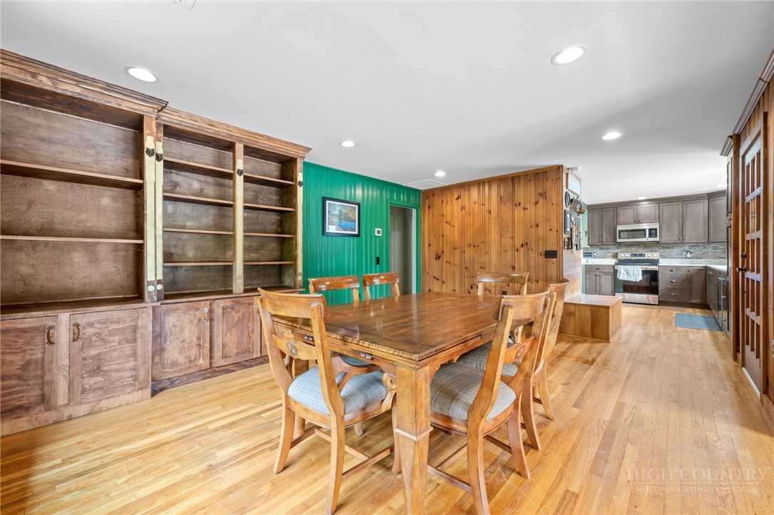 334 Hill Street Property Photo 8