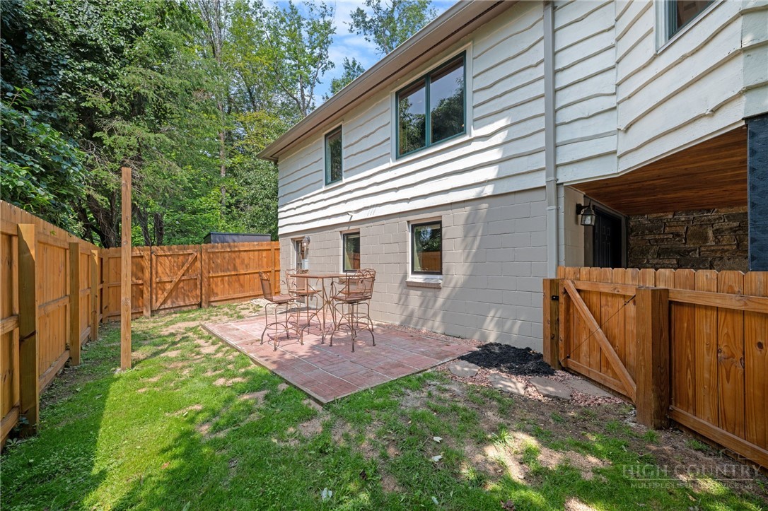 334 Hill Street Property Photo 17