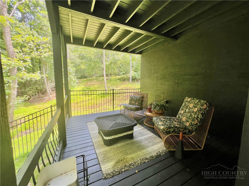 128 Hillside Lane Property Photo 23