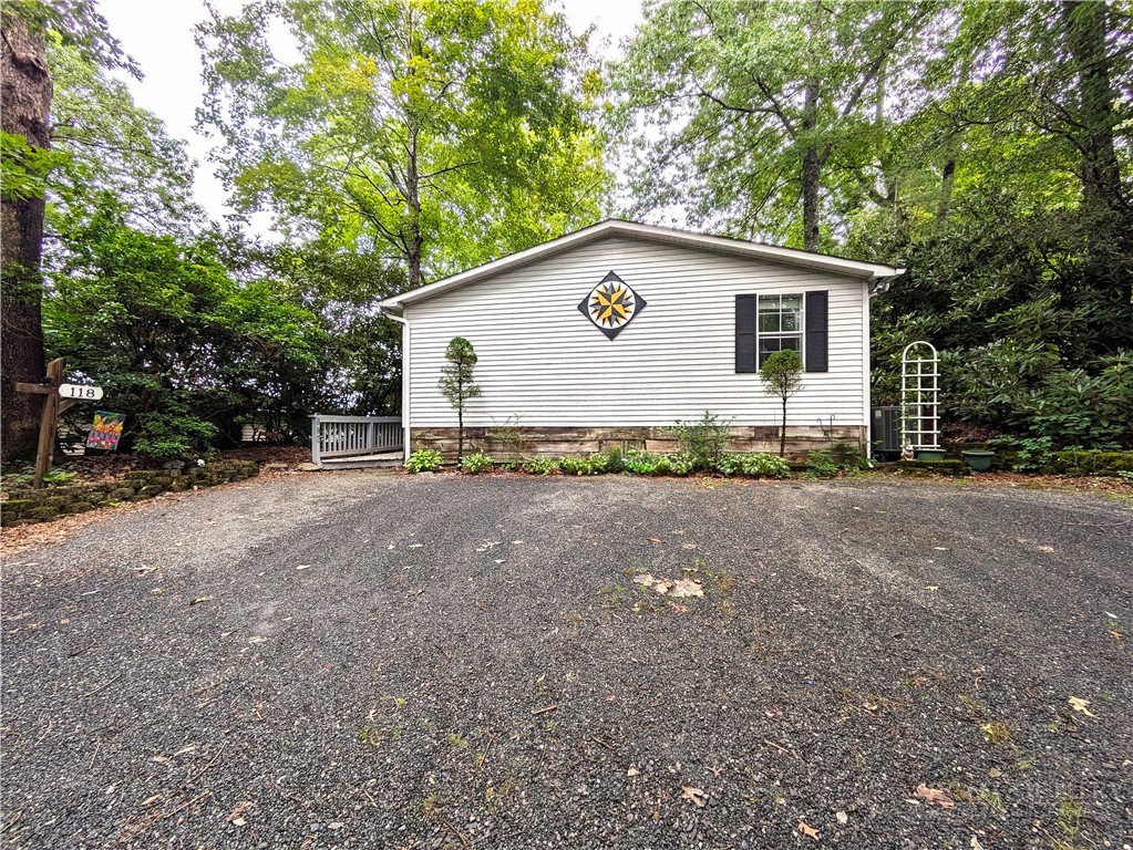 118 Laurelwood Court Property Photo 1