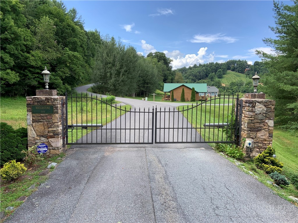 Lot 32 Waterstone Drive Property Photo 1