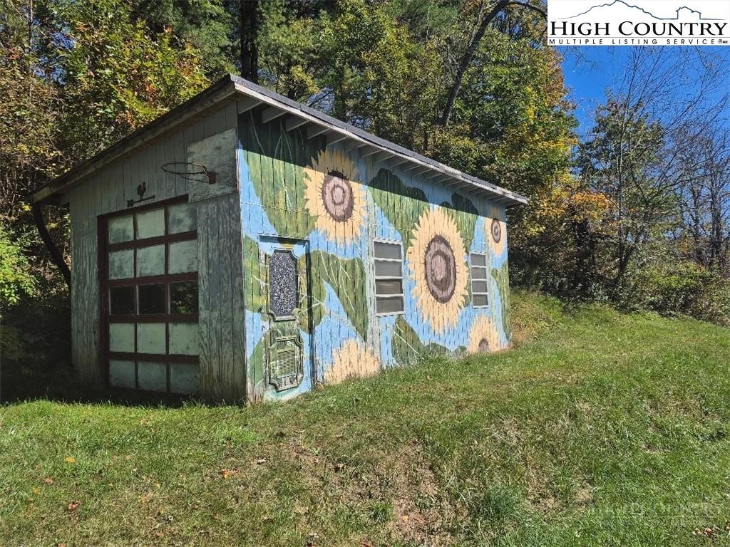 720 Mash Road Property Photo 8