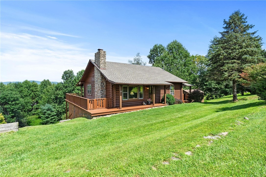 439 Apple Way Road Property Photo 2