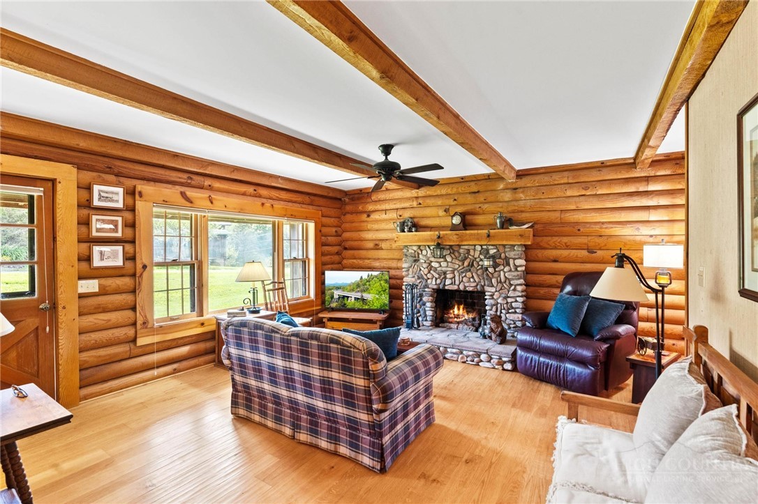 439 Apple Way Road Property Photo 4