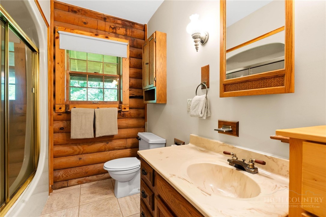 439 Apple Way Road Property Photo 20