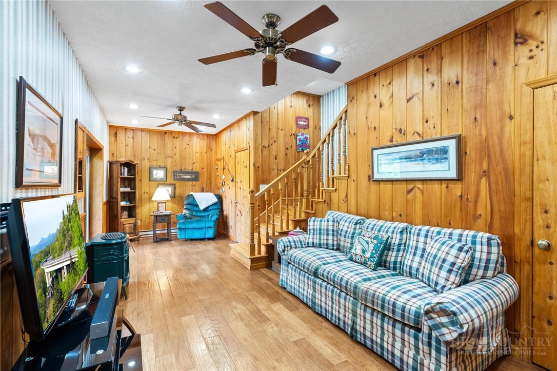 439 Apple Way Road Property Photo 24