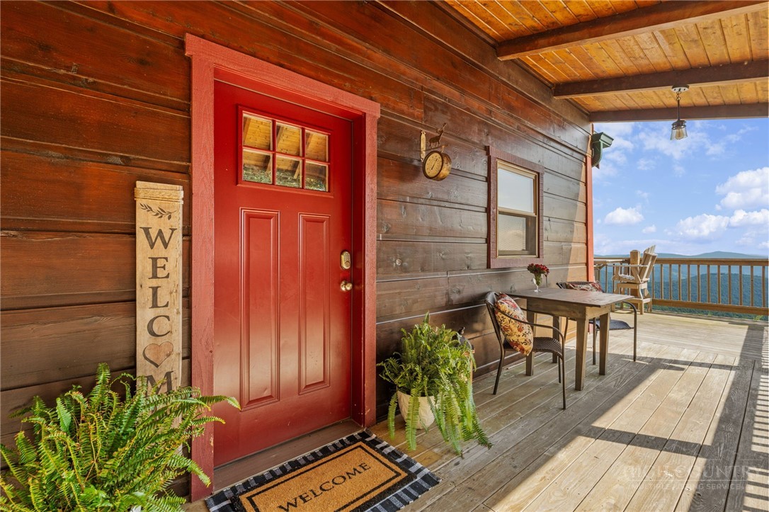 1407 Almost Heaven Road Property Photo 4