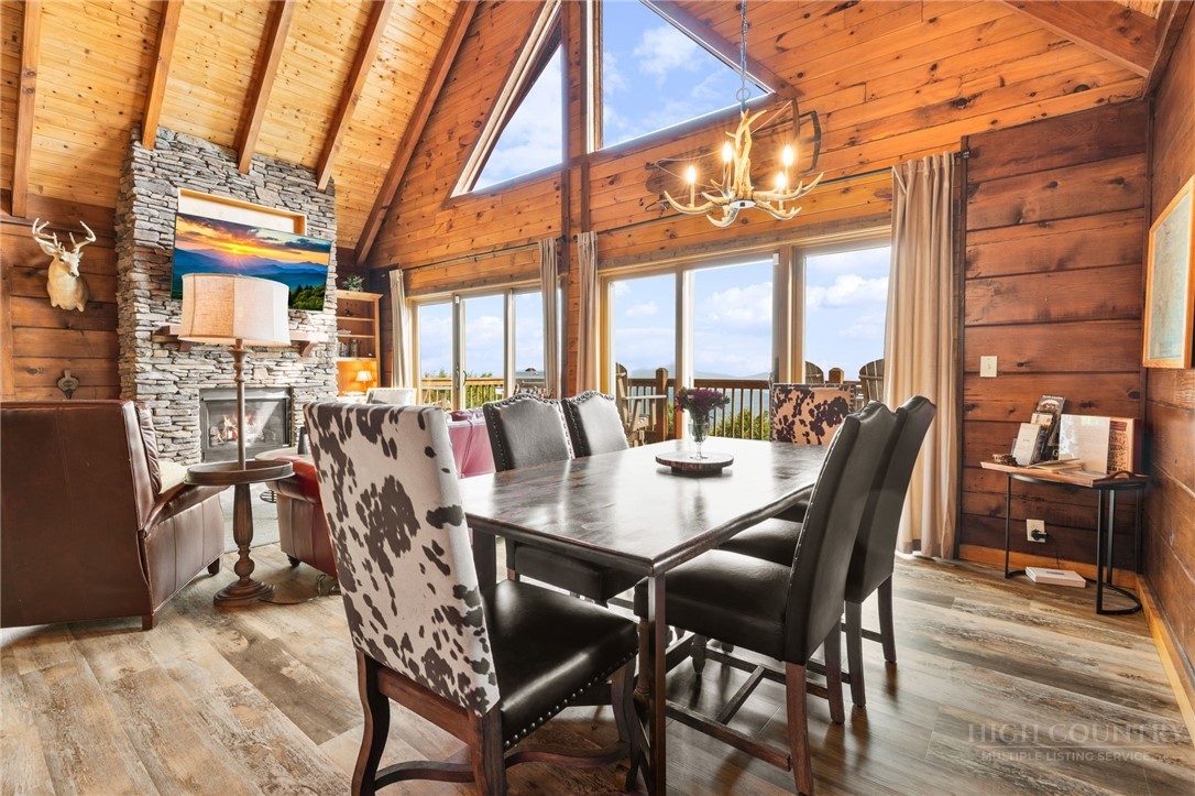 1407 Almost Heaven Road Property Photo 5