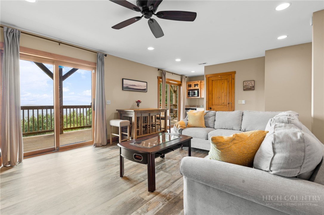 1407 Almost Heaven Road Property Photo 29