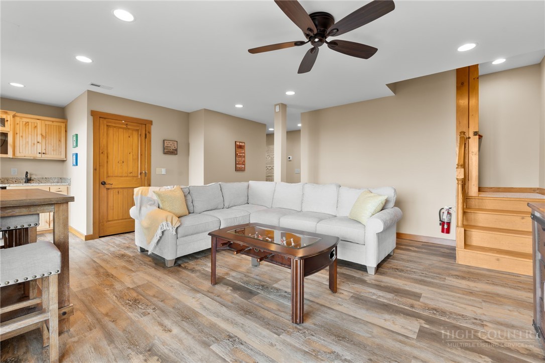 1407 Almost Heaven Road Property Photo 30