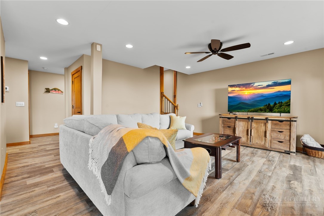 1407 Almost Heaven Road Property Photo 31