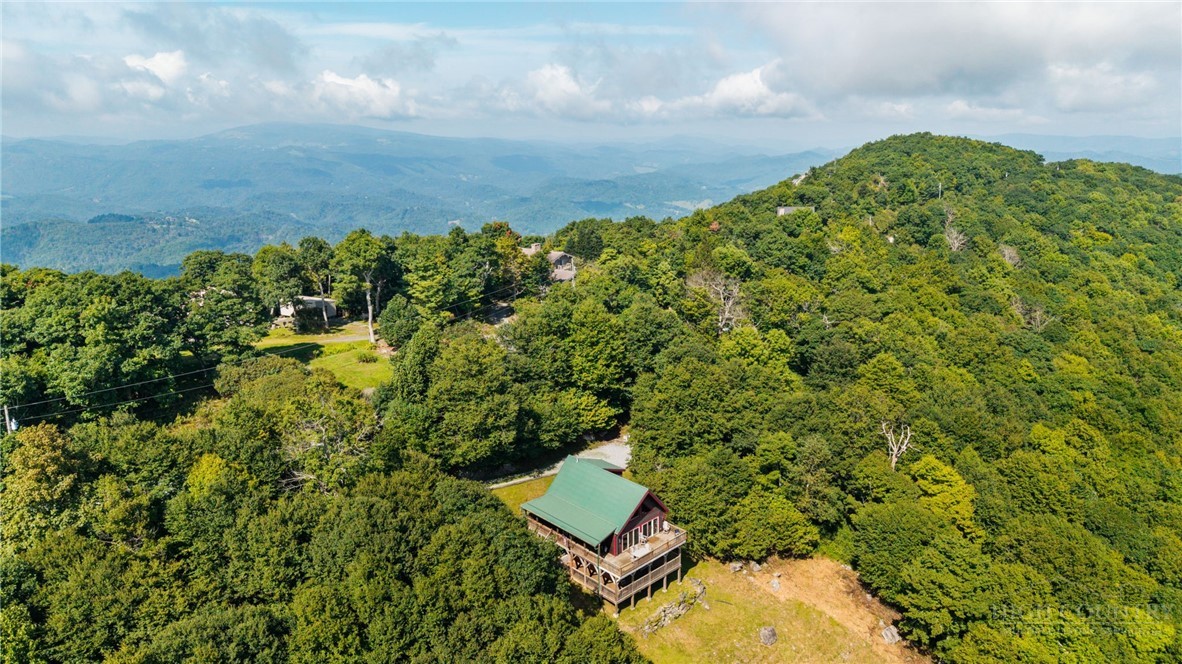 1407 Almost Heaven Road Property Photo 45