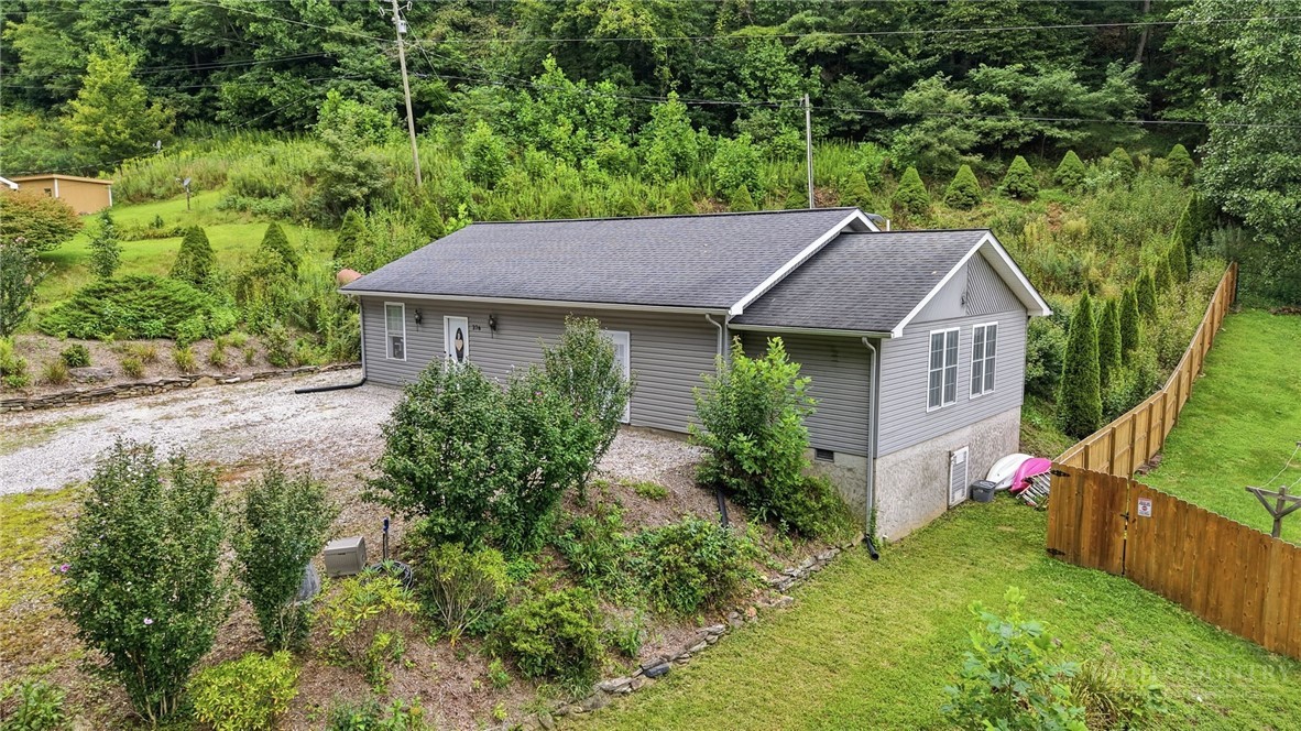 276 Wes Jones Road Property Photo 1