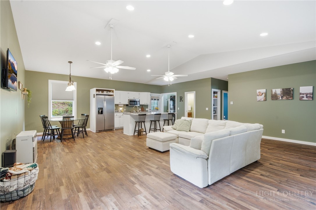 276 Wes Jones Road Property Photo 6