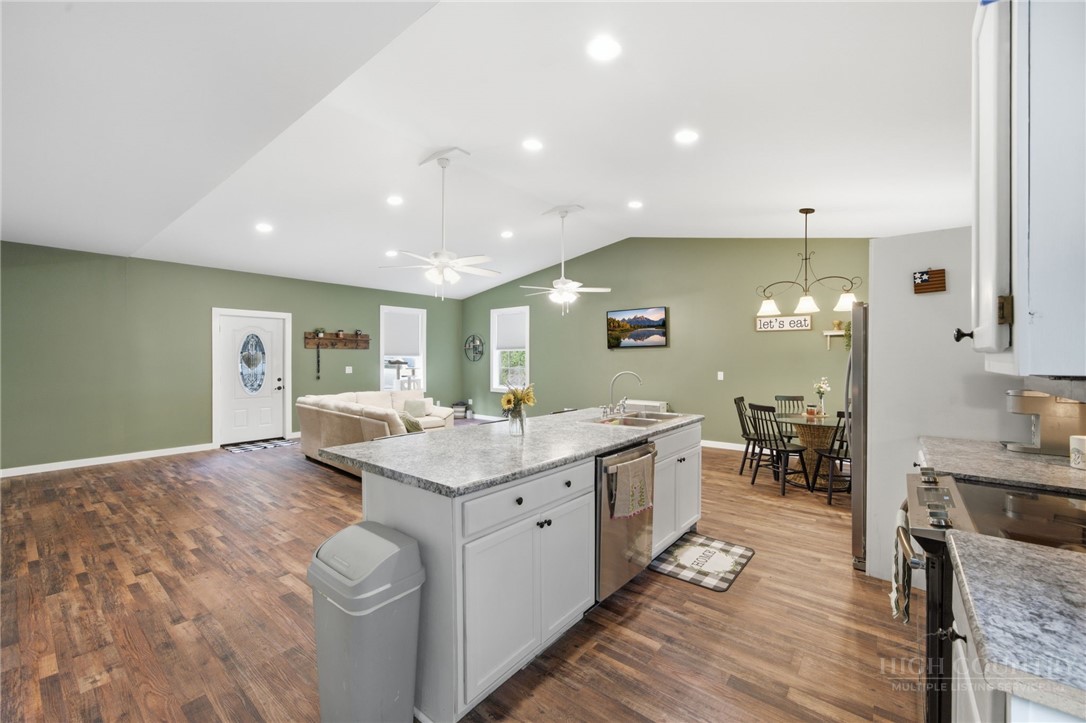 276 Wes Jones Road Property Photo 10