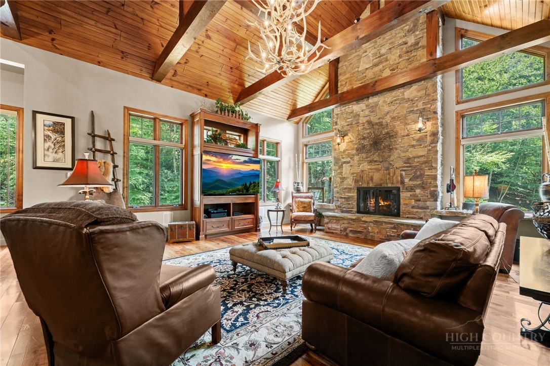 9335 Blackberry Road Property Photo 5