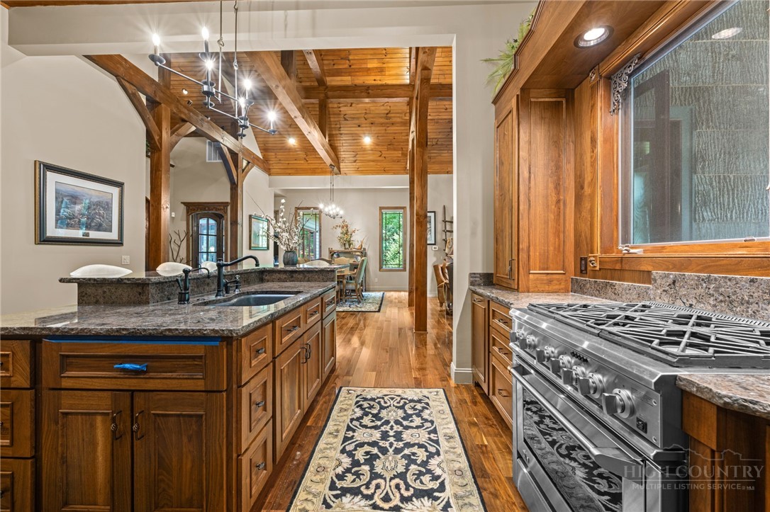9335 Blackberry Road Property Photo 11