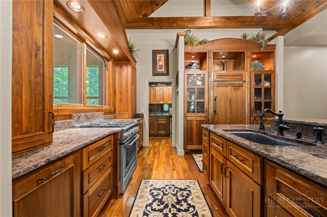 9335 Blackberry Road Property Photo 12