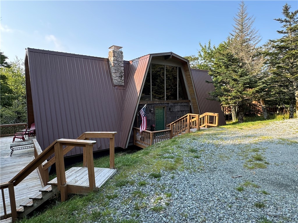 123 Skiway Circle Property Photo 1