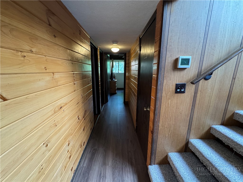 123 Skiway Circle Property Photo 10