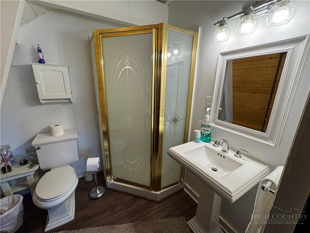 123 Skiway Circle Property Photo 14