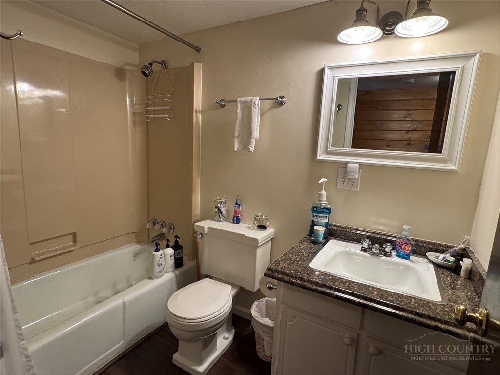 123 Skiway Circle Property Photo 16