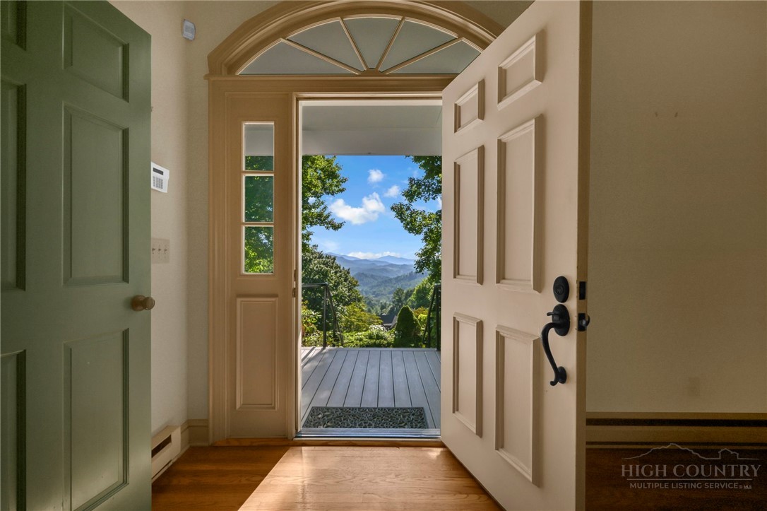 106 Thunderbolt Drive Property Photo 2