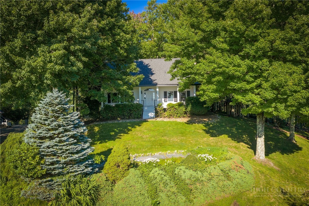 106 Thunderbolt Drive Property Photo 5