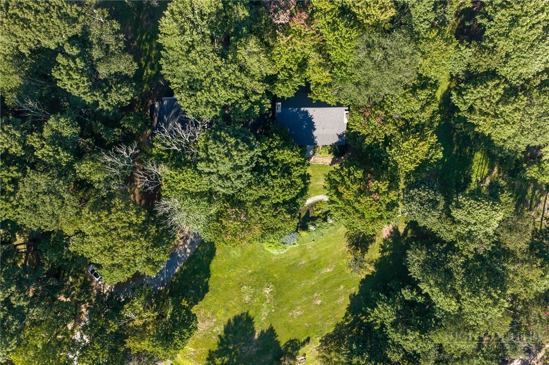 106 Thunderbolt Drive Property Photo 7