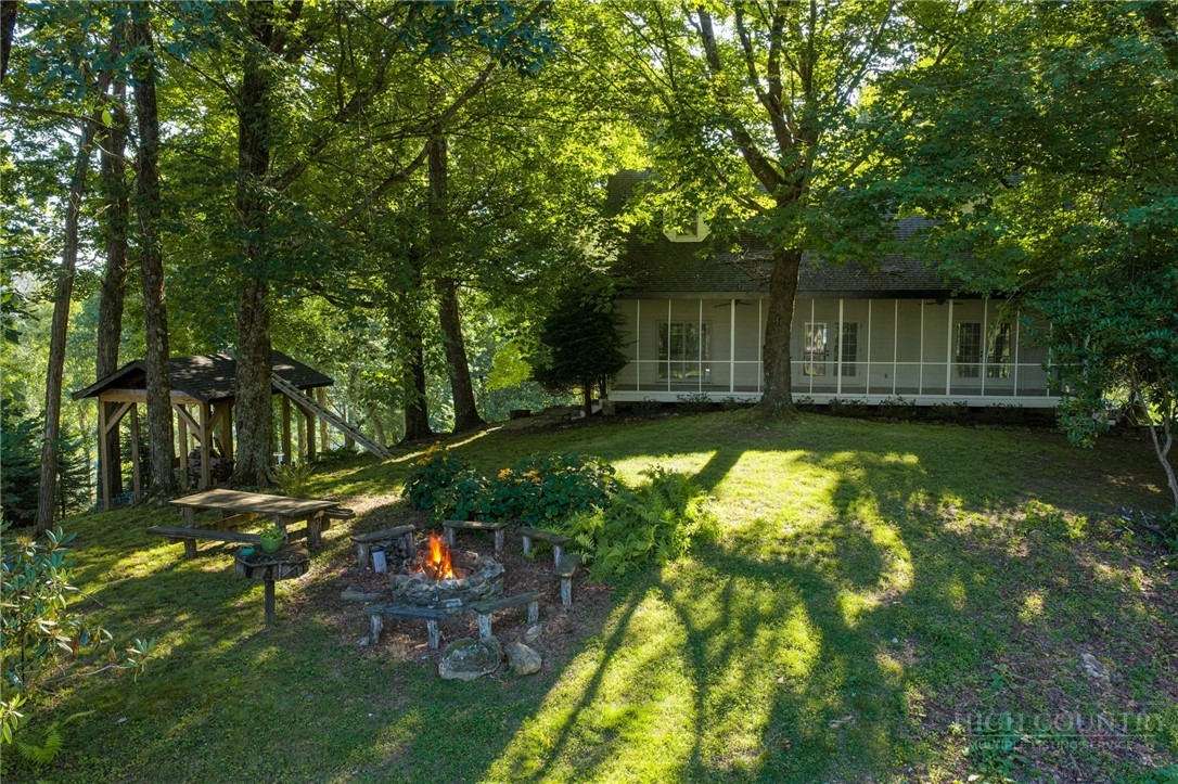 106 Thunderbolt Drive Property Photo 12