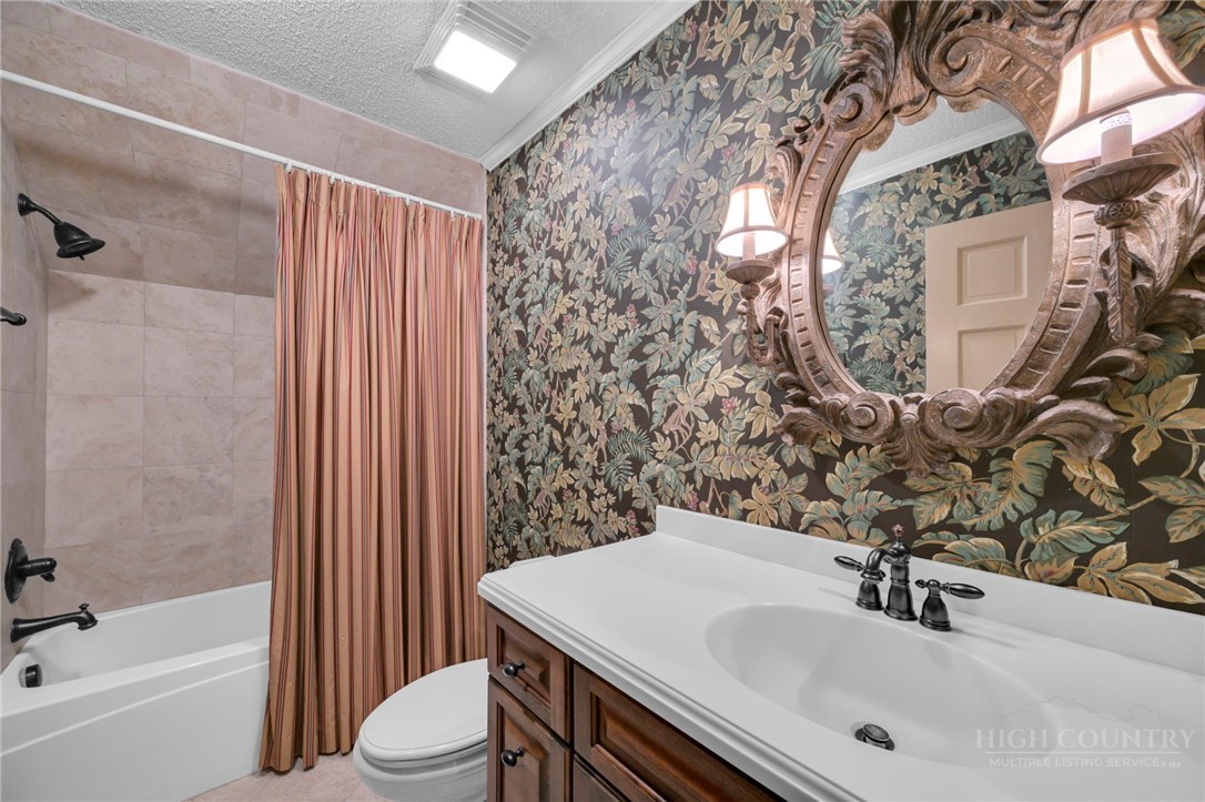106 Thunderbolt Drive Property Photo 30
