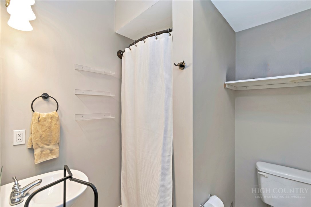 156 Spicewood Drive Property Photo 36