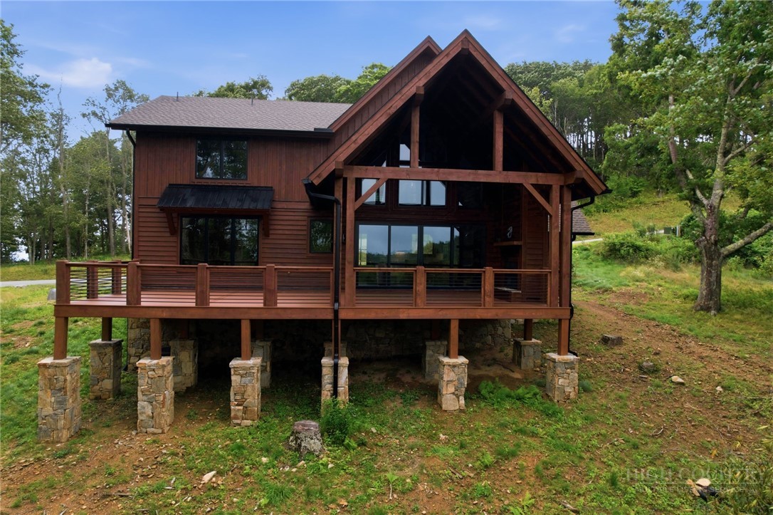 761 Foxfire Drive Property Photo 8