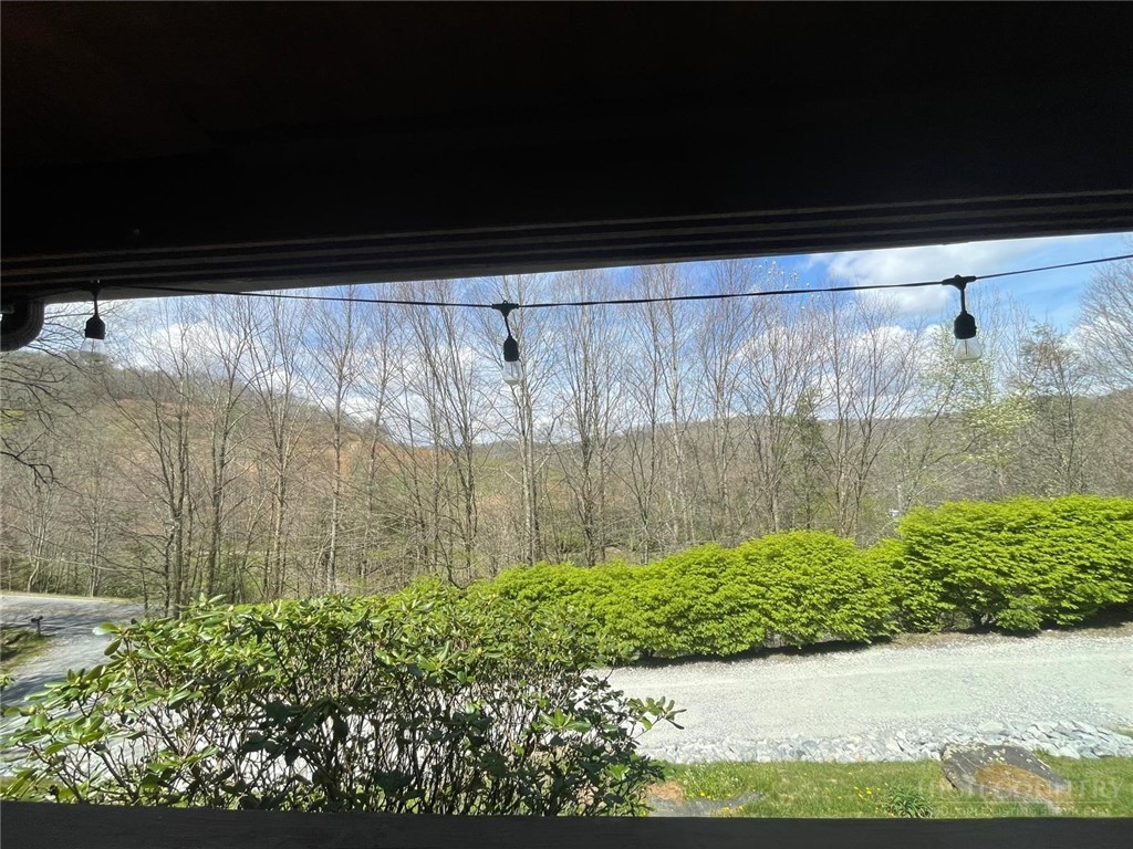 2266 Sugar Mountain First Road Property Photo 23