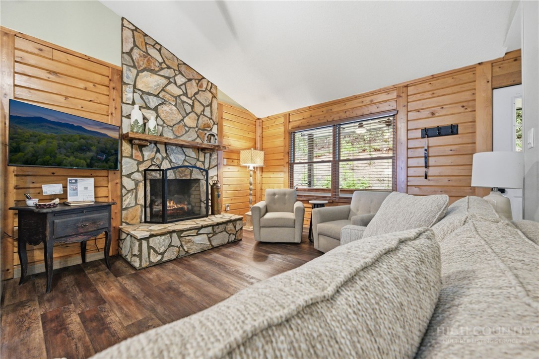 345 Chalk Dust Trail Property Photo 8
