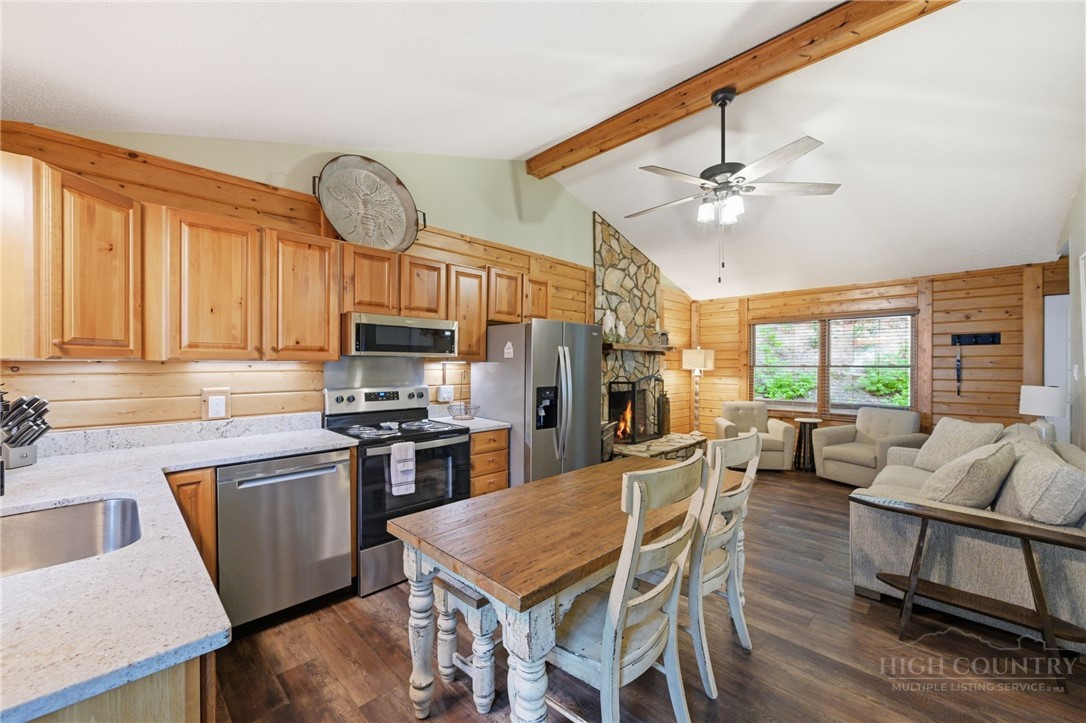 345 Chalk Dust Trail Property Photo 10
