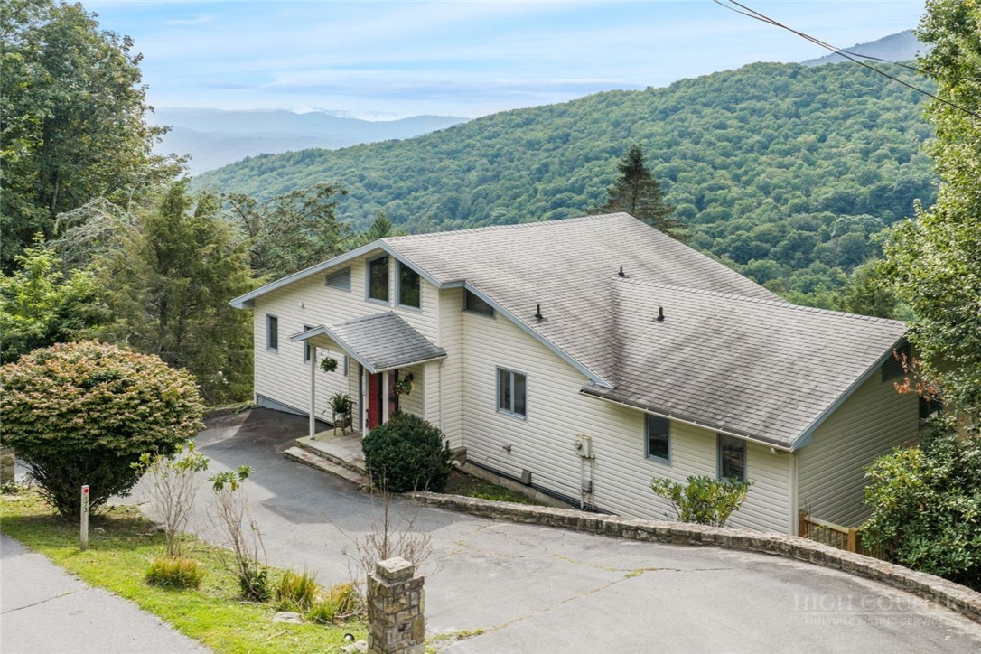 173 Skiview Road Property Photo 4