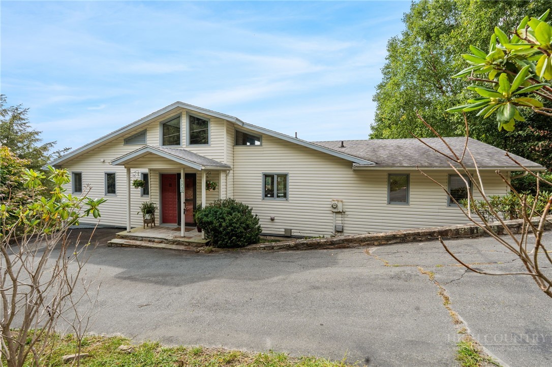 173 Skiview Road Property Photo 6