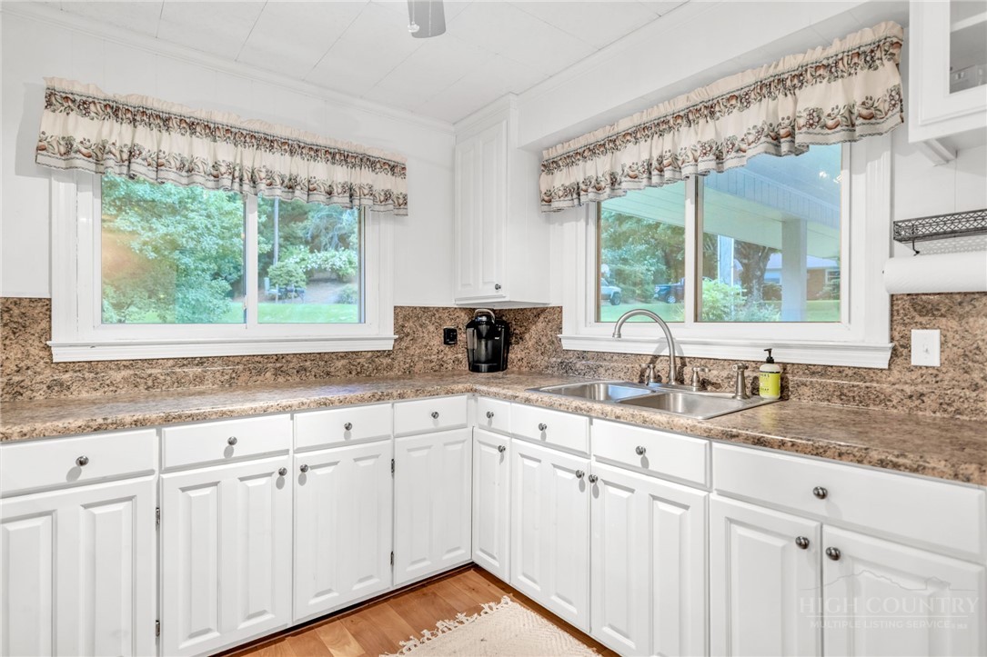 147 Forest Hill Drive Property Photo 4