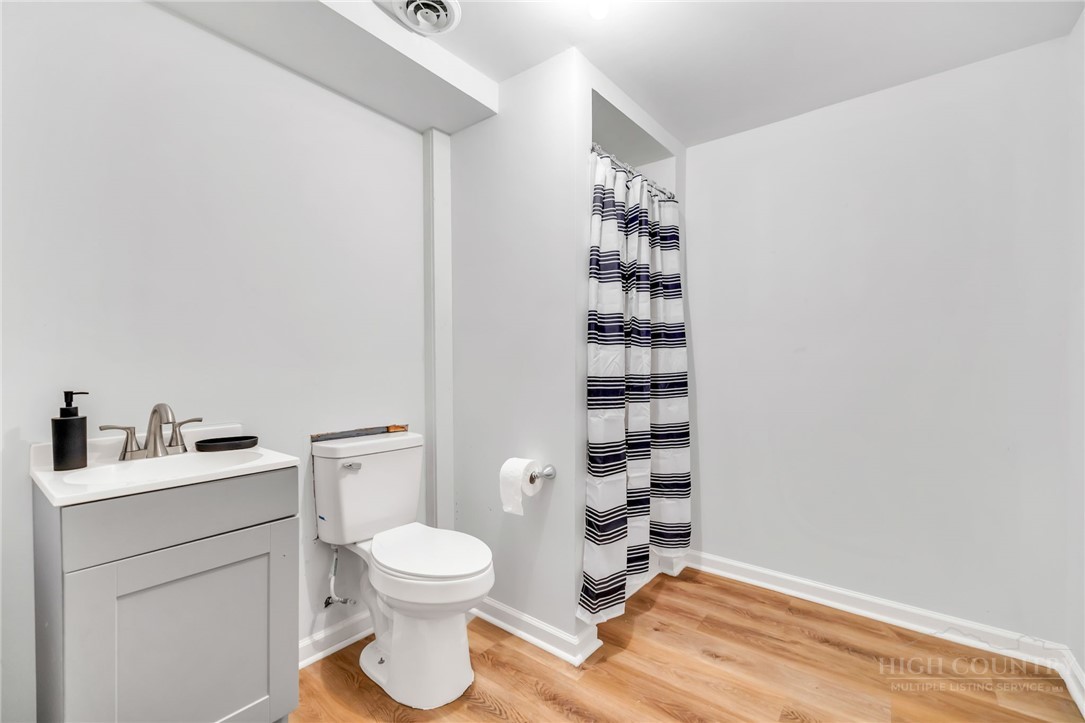147 Forest Hill Drive Property Photo 25