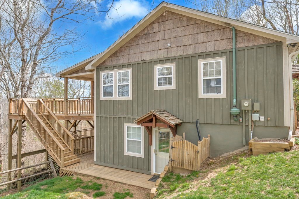 270 Grovers Knob Property Photo 4