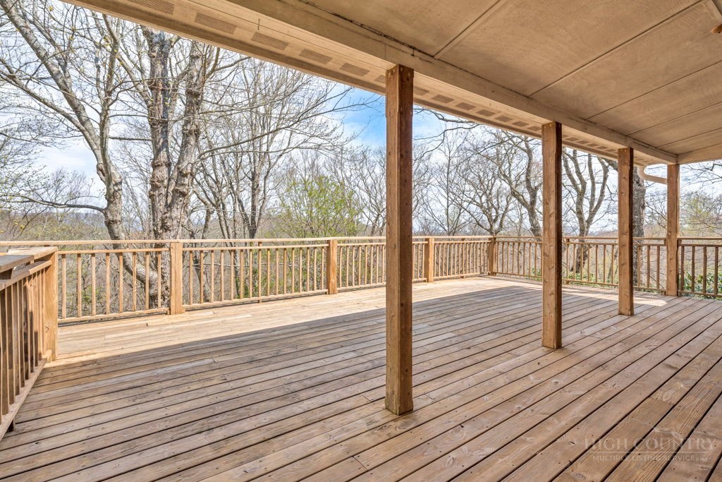 270 Grovers Knob Property Photo 10