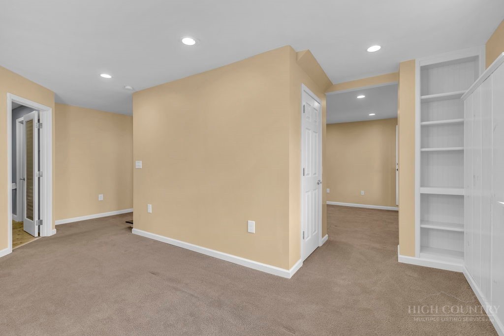 270 Grovers Knob Property Photo 35