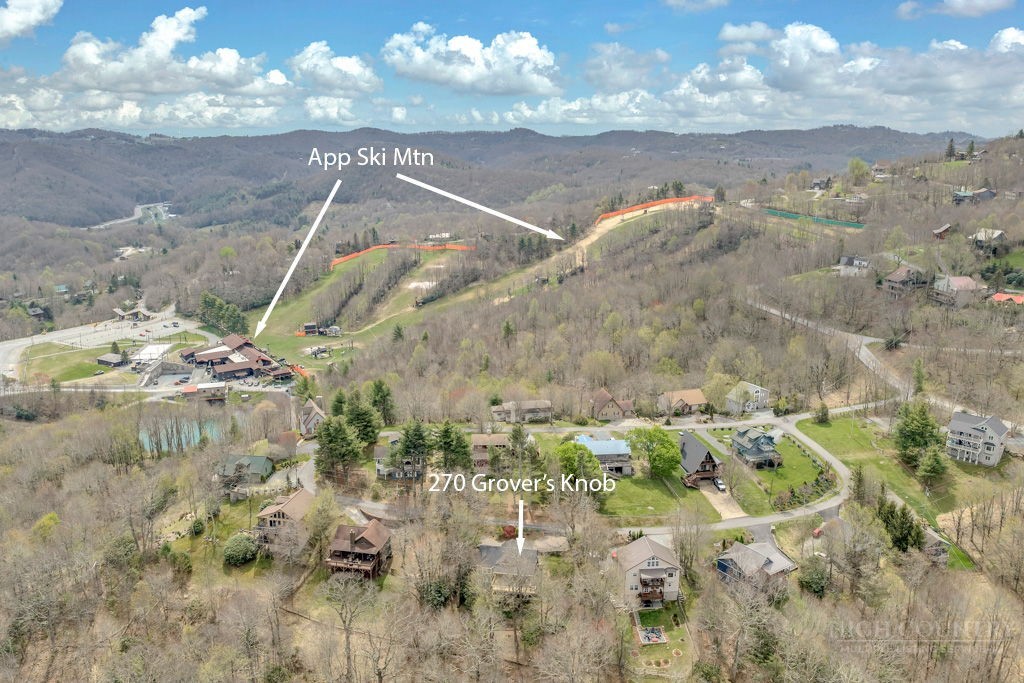 270 Grovers Knob Property Photo 46