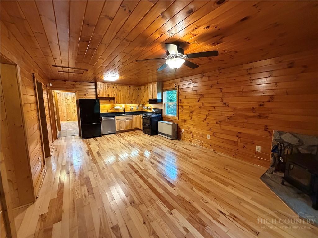 144 S Flatwoods Road Property Photo 5